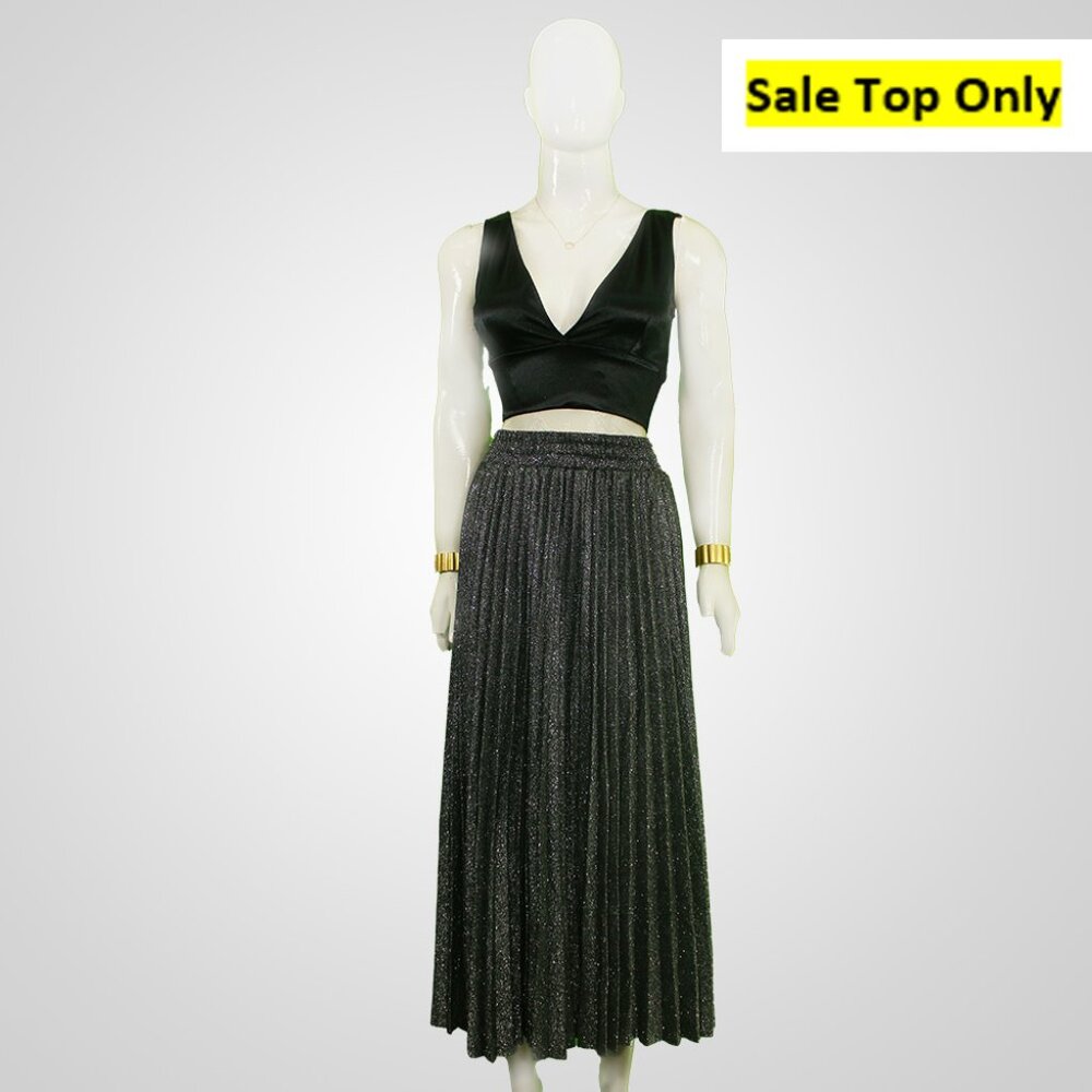 Elegant 90s Vintage Black Velvet V-Neck Crop Top
